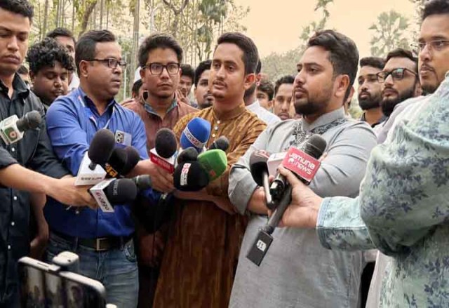 রাষ্ট্রপতিকে অভিশংসন ও গ্রেপ্তারের দাবি নাহিদ ইসলামের