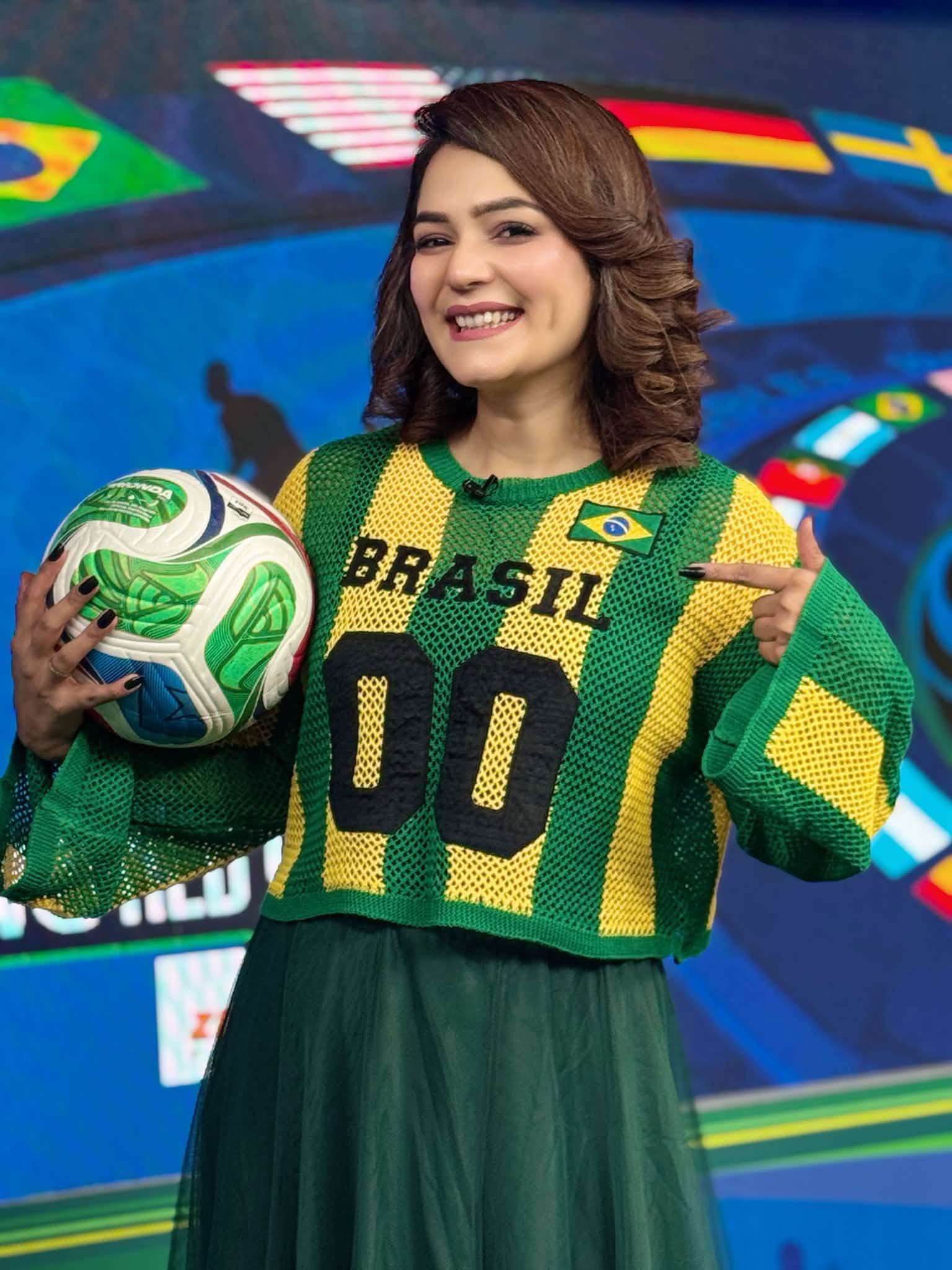 উপস্থাপিকা মৌসমী মৌ