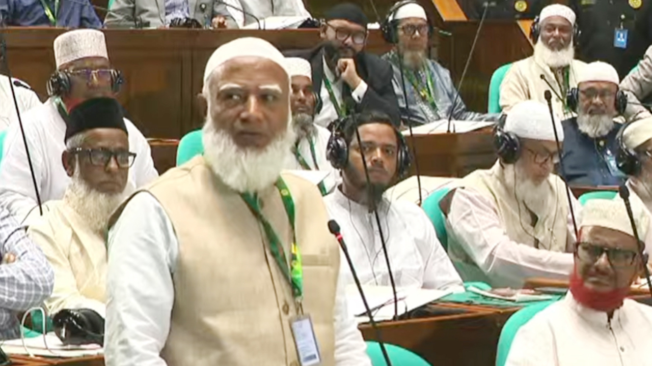 আদ-দ্বীন হাসপাতাল বন্ধে শিক্ষার্থীদের ক্যারিয়ার অন্ধকারের মুখে: জামায়াত আমির