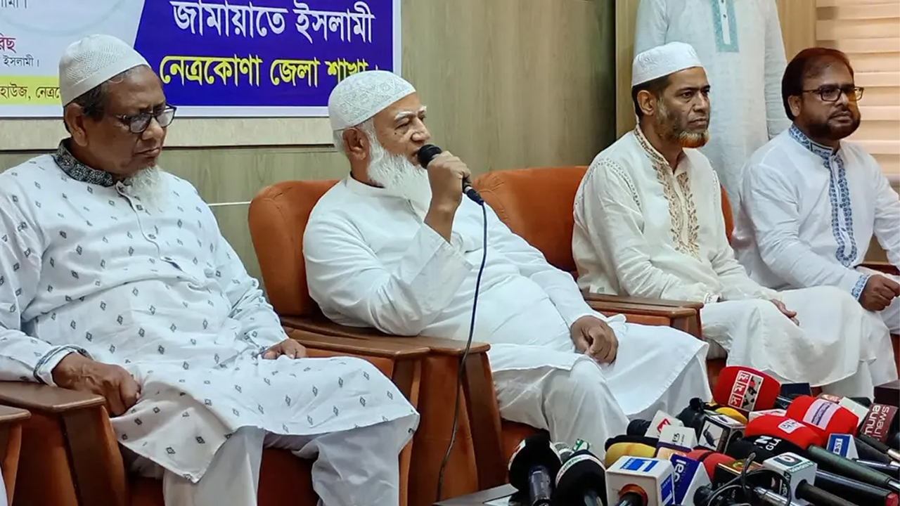 আমাদের অভ্যন্তরীণ ব্যাপারে উষ্মা প্রকাশ করলে আমরা একটা গরম শ্বাস ছেড়ে দেবো