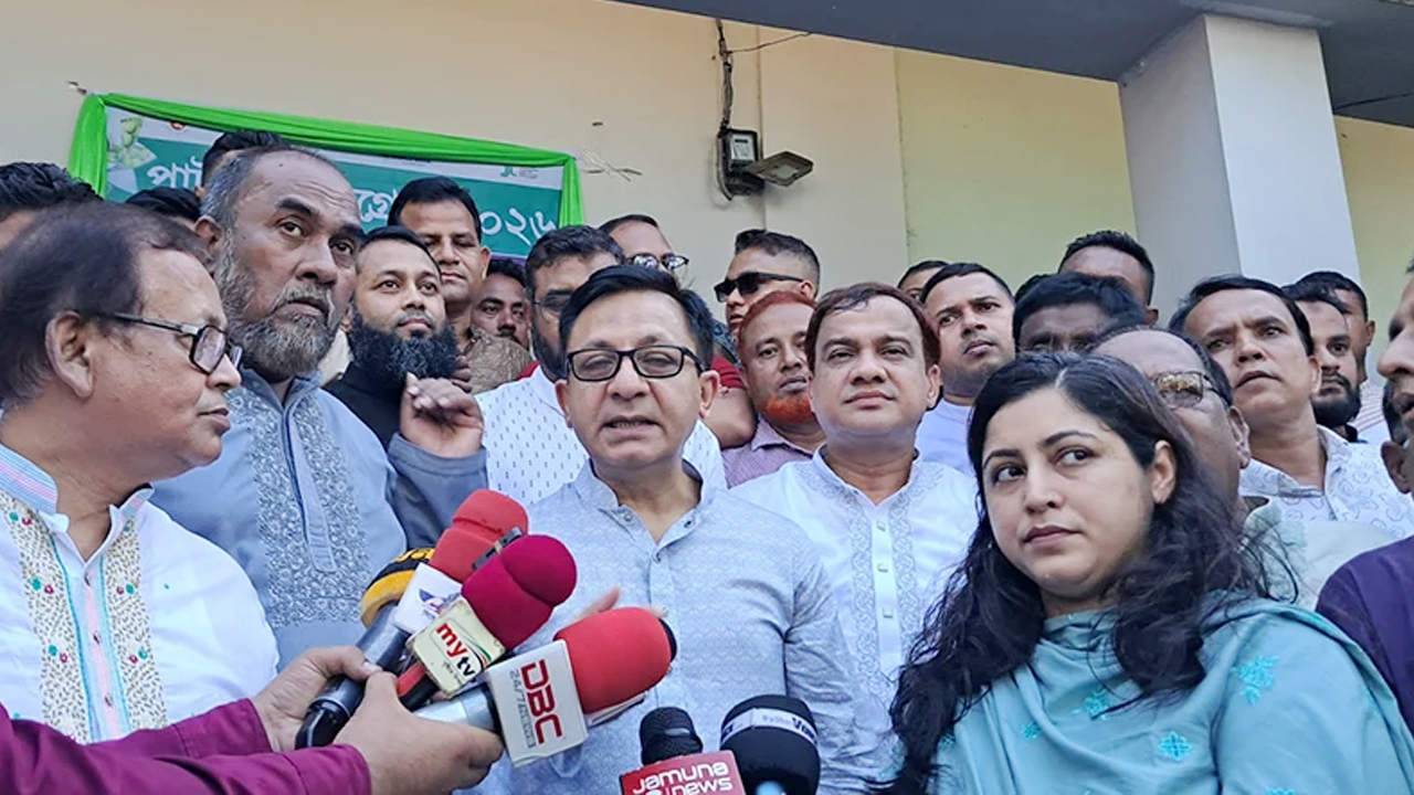 নিত্যপণ্যের বাজার নজরদারি ও মূল্য নিয়ন্ত্রণে ব্যবহার হবে এআই: বাণিজ্যমন্ত্রী