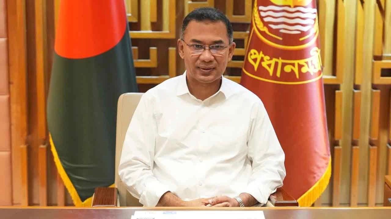  সরকারি অনুষ্ঠানের ব্যানার-ফেস্টুনে প্রধানমন্ত্রীর ছবি ব্যবহারে নিষেধাজ্ঞা, পরিপত্র জারি