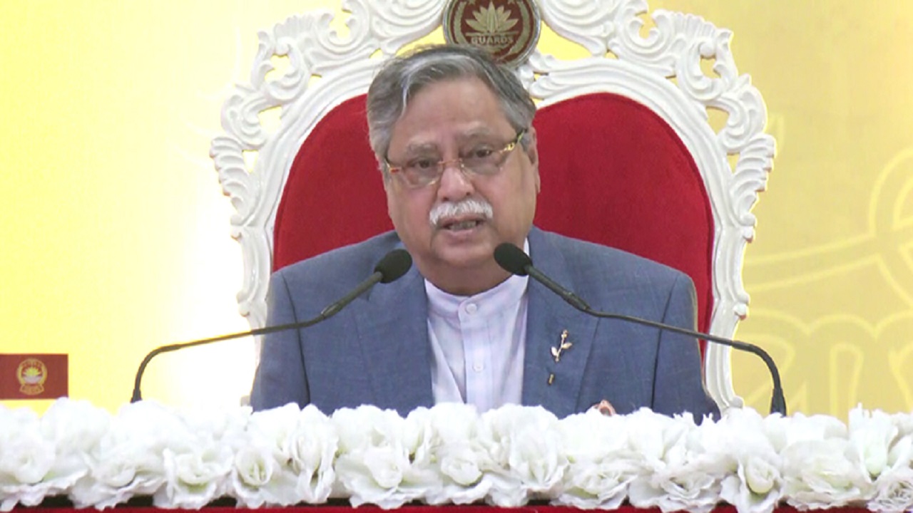  সশস্ত্র বাহিনীকে চতুর্মাত্রিক করতে অঙ্গীকারবদ্ধ সরকার: রাষ্ট্রপতি