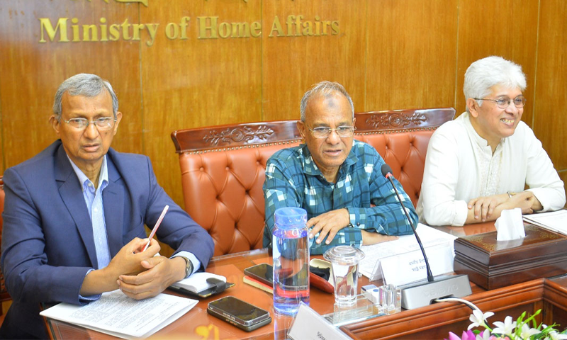 শেখ হাসিনার মৃত্যুদণ্ডের রায় ঘিরে দেশে কোনো অস্থিরতা নেই: স্বরাষ্ট্র উপদেষ্টা