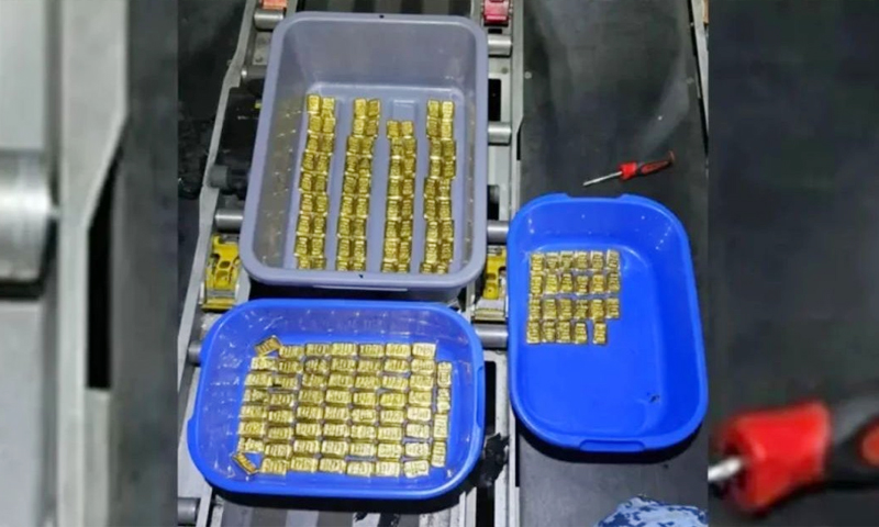 বিমানের শৌচাগার থেকে ১৮ কেজি স্বর্ণ উদ্ধার, ক্রু-যাত্রীদের তথ্য তলব