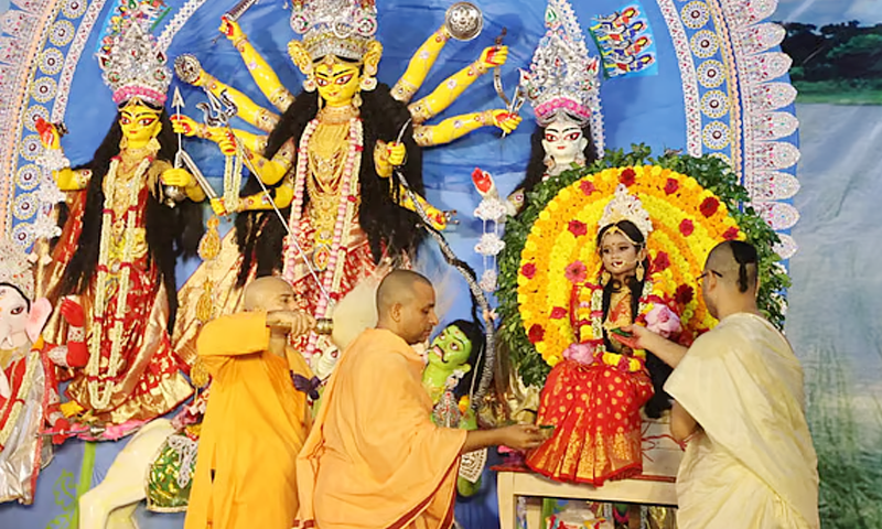 মহাঅষ্টমীতে মন্দিরে মন্দিরে অঞ্জলি, কুমারী পূজা অনুষ্ঠিত