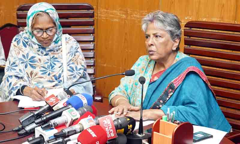 রাজনৈতিক দলগুলো মেয়েদেরকে কোনো প্রাধান্যই দেয়নি