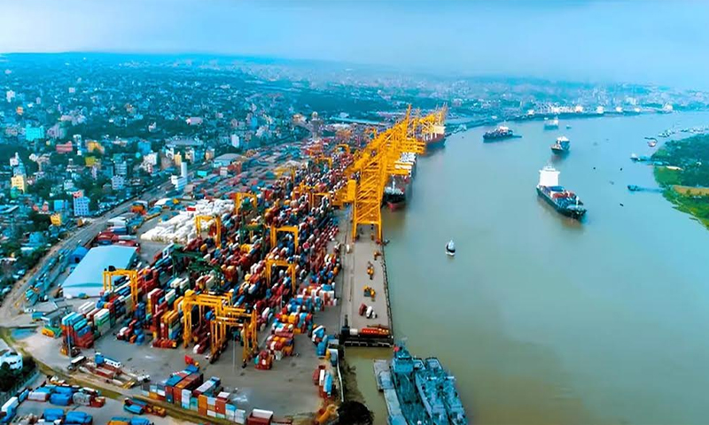 চট্টগ্রাম বন্দরে নোঙর করেছে জ্বালানিবাহী আরও ৪ জাহাজ