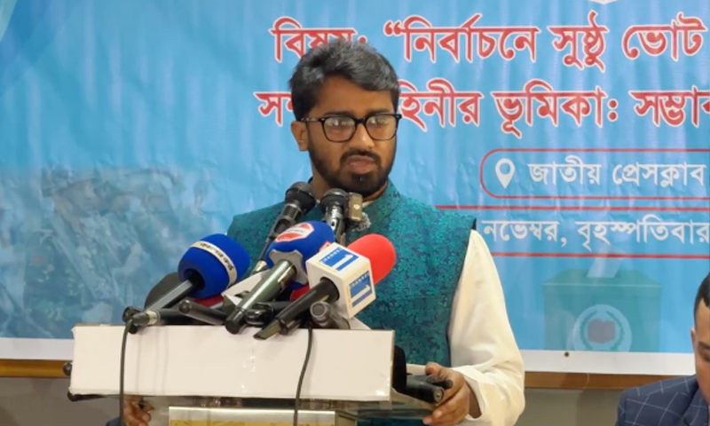 সেনাবাহিনীকে গণতন্ত্রের পক্ষে জনগণের পাশে থাকতে হবে: রাশেদ খান