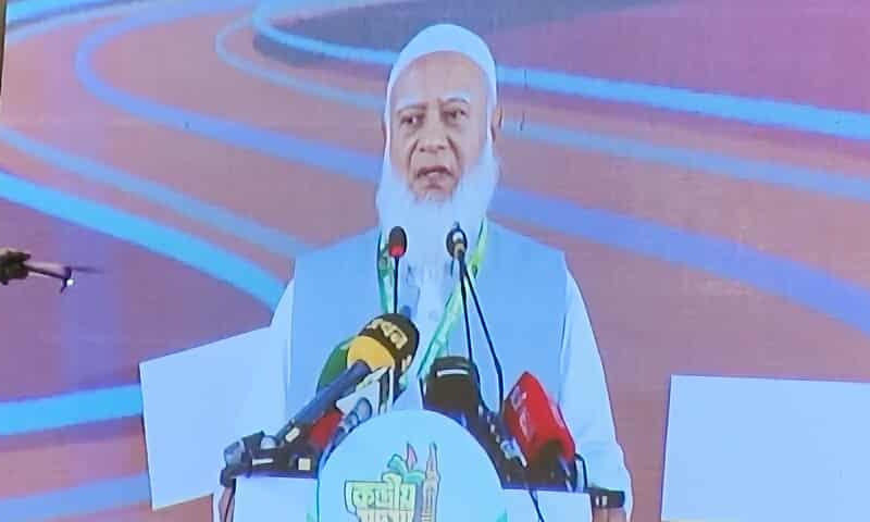 যুবকরা কারো কাছ থেকে বেকার ভাতা গ্রহণ করুক, তা আমরা দেখতেও চাই না