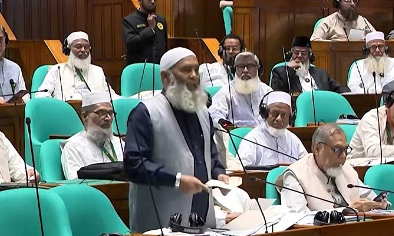 মানুষের আইনের কবর রচনা করে কুরআনের আইন প্রতিষ্ঠা করতে হবে