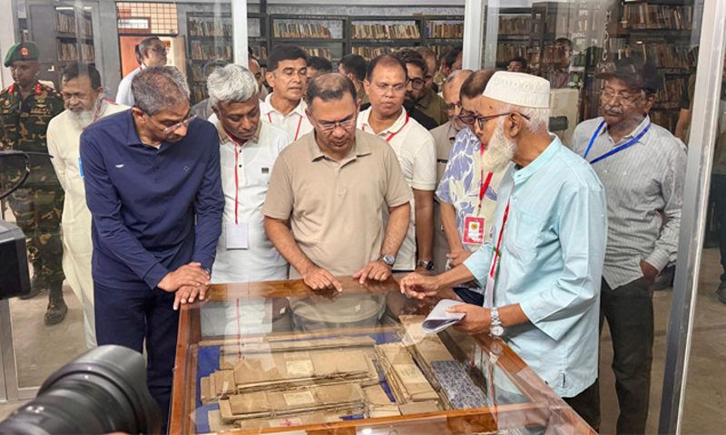 বাচ্চাদের মোবাইল থেকে খেলার মাঠ ও বইয়ে নিয়ে আসতে চাই