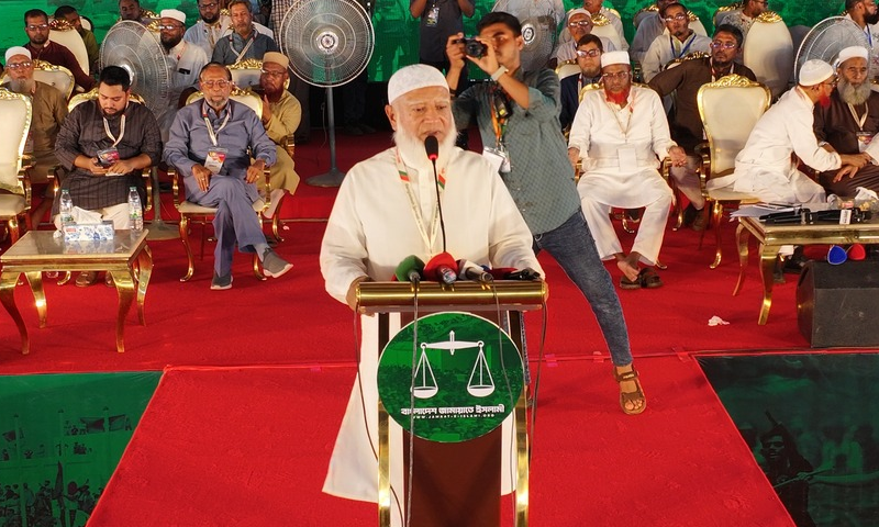 পালিয়ে যাওয়া ফ্যাসিবাদের রাস্তায় হাঁটা শুরু করেছে বিএনপি