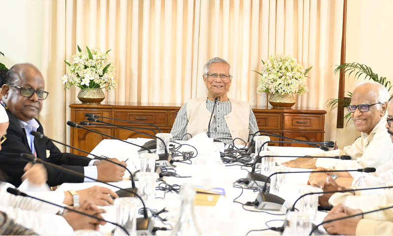 নির্বাচন বানচালের চেষ্টাকে প্রতিরোধ করতে ঐক্যবদ্ধ থাকতে হবে : প্রধান উপদেষ্টা