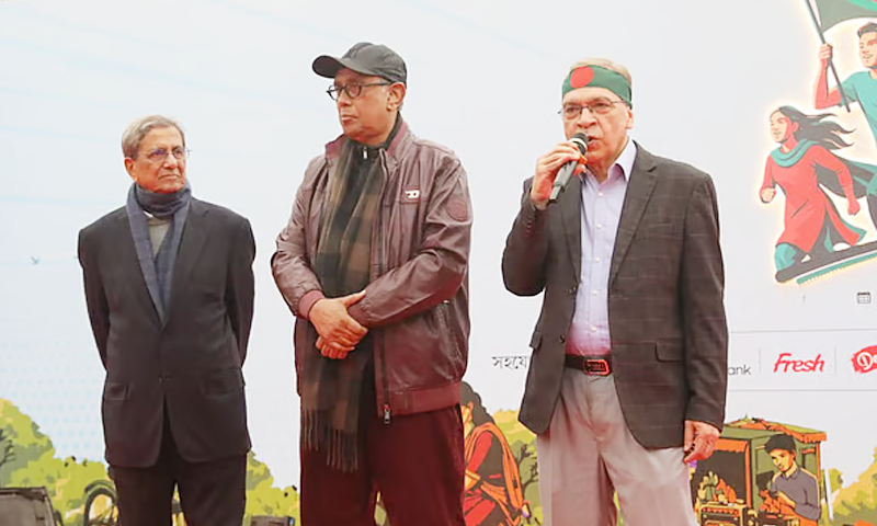 কর্তৃত্ববাদী শাসনামলে গণমাধ্যমসহ বিভিন্ন প্রতিষ্ঠান দুর্বল করা হয়েছে