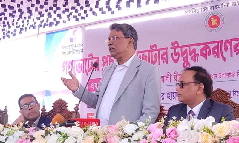 গণভোট বাংলাদেশের ভবিষ্যৎ রাষ্ট্রব্যবস্থা নির্ধারণ করবে: আলী রীয়াজ