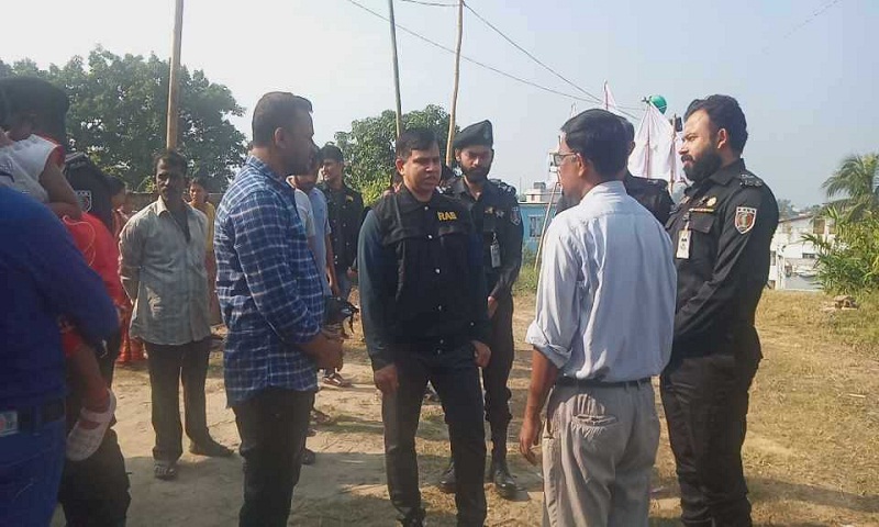 কক্সবাজারে বড়দিন উপলক্ষে র‌্যাবের শুভেচ্ছা বিনিময়