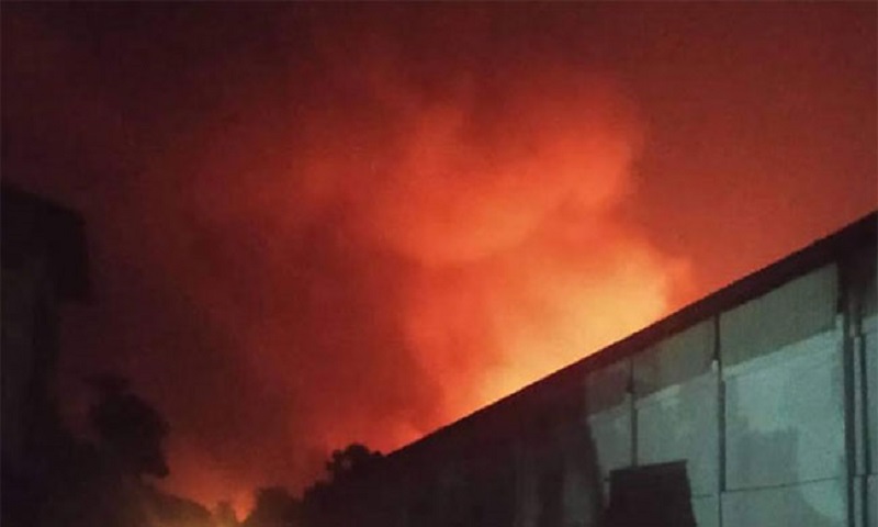 সীতাকুণ্ডে কন্টেইনার ডিপোতে আগুনের পর বিস্ফোরণ : নিহত ৪