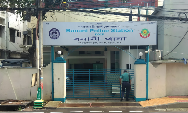 বনানীতে পররাষ্ট্র প্রতিমন্ত্রীর গাড়িতে বাসের ধাক্কা, বাস চালক গ্রেপ্তার